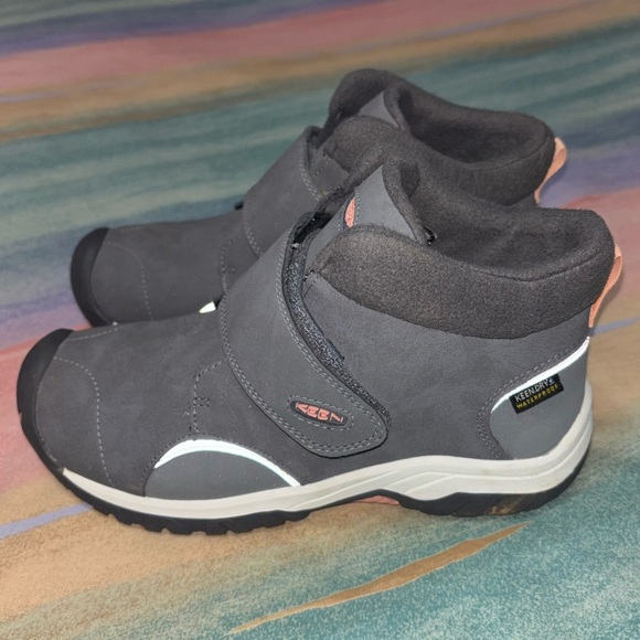 Keen Waterproof Leather Snow Boots Gray 100g Insulation Kids Size 3 - Picture 2 of 10